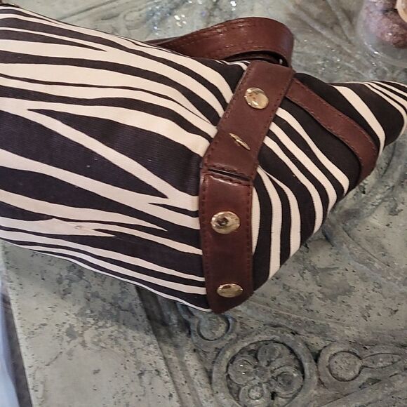 MICHAEL Kors Animal Print Shoulder Bag - Picture 8 of 13